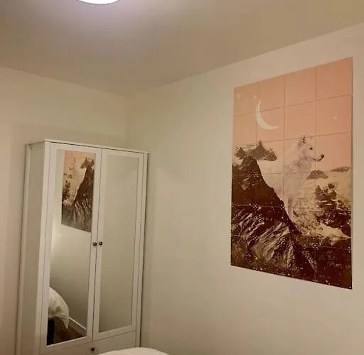 Veluwse Wolf: Natuurlijk Genieten! Feriehus Otterlo